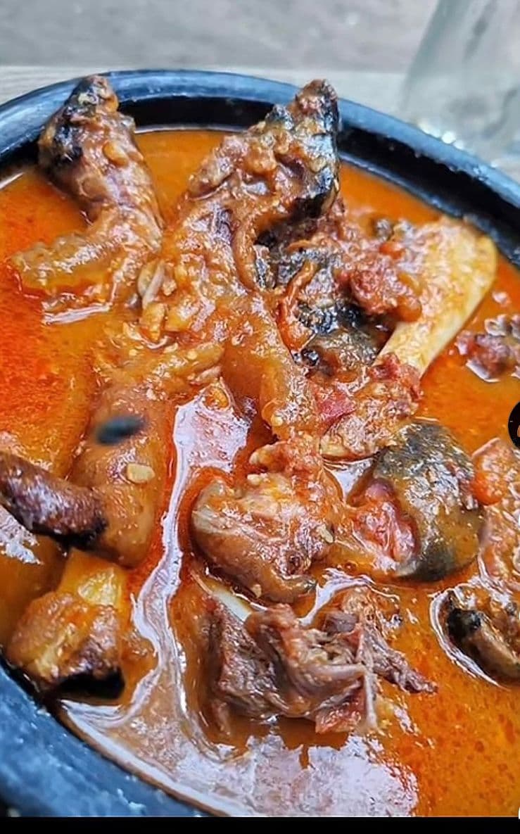 Sauce arachide ivoirienne au poisson fumé et bœuf